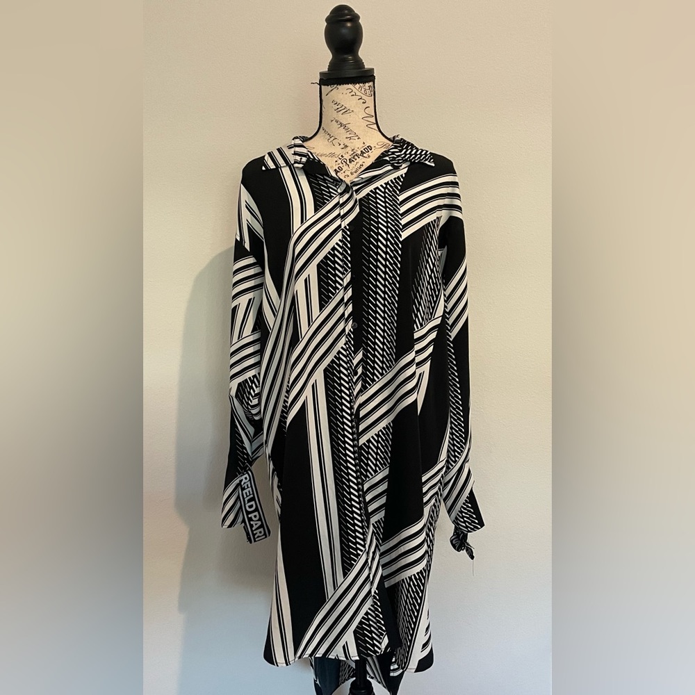 Karl Lagerfeld Paris Oversized Long Sleeved Women’s Striped Dress
